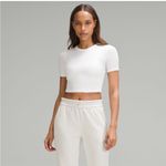 Lululemon Hold Tight Straight Hem Crop Tee Sz 4 Photo 3