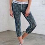 Ivory Ella  Size Small Blue Rose Print Athletic Leggings Photo 1