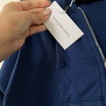 Lovers + Friends NWT Tyler Cropped Hoodie Sweatshirt Sz S Blue Photo 5