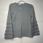Vineyard Vines  Women’s Large Light Gray Ruffle Fringe Sleeve Knit Top Sweater Photo 0