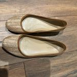 Tahari  | Queen Beige Woven Loafers size 8 Photo 2