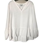 Daisy Fuentes  V-neck Blouse with Ruffle Detail. Size Small New.    LTOP077 Photo 0