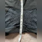 Athleta  Crocodile‎ Stealth Trucool Capri Black Gray Crop Legging Women’s Size L Photo 9