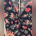 American Eagle β π¦
FLORAL πΊ ROMPER size medium Photo 3
