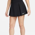 Nike  Dri-Fit Advantage Pleated Golf Tennis Shorts Women Size Large in Black Photo 10