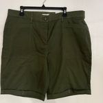 Croft & Barrow  Dark Green Women's Cargo Shorts Photo 2