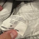 Gloria Vanderbilt  Khaki Unltd Gray & White Pattern Shorts Women’s Plus Size 16 Photo 4