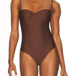 SKIMS $120 NWT  BODY MOLDED UNDERWIRE BODYSUIT COCOA - LARGE Photo 0