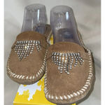 Yellow Box  Women’s 9M Hubba Brown Leather‎ Moccasin Style Flats Rhinestones FLAW Photo 0