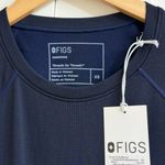 FIGS  Salta Seamless Longsleeve Underscrub in Navy, Size X-Small Photo 5