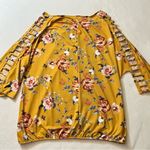 Perceptions Floral Top Photo 2