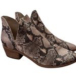 Dolce Vita Side Photo 0