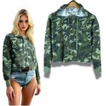 NEW Women's Cropped Green Camo Fleece Hoodie MEDIUM Photo 1