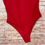 Red One Shoulder One Photo 3