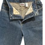 Bill Blass  Y2K women Easy fit straight cut 
High waist  moms jeans Size 6 Photo 1