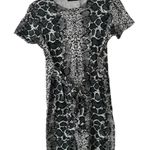 Pretty Little Thing Grey Snake Print Tie Waist T-Shirt Dress Photo 5
