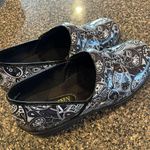 Savvy Women’s Nursing Shoes Photo 3