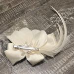 Bridal Ivory Rhinestone Pearl & Feather Hair clip Photo 3