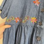 Go softly denim patio dress Button W/ Pockets Red Foral Embroidery Sz M Blue Size M Photo 4