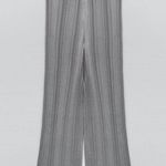 ZARA NWOT RIBBED KIT TROUSERS High-waisted trousers. Elastic waistband. Photo 3