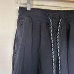 Athleta Trekkie Drawstring Womens Straight Crop Pant Size 4 tall Black #988054 Photo 3