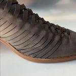 Melrose and Market  Raymie Clog Stone Woven Mules 8 Vegan Leather Suede Gray Photo 10