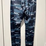 Nike  One Women's Mid-Rise Camo Leggings size Medium new with tags Photo 2