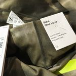 Nike NWT Women's  Dri-FIT One Luxe Mid-Rise Printed Training Leggings Photo 8