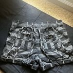 Lou & grey Black and White Cargo Shorts Relaxed Fit Photo 3