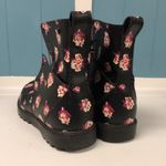 Volcom  Go Figure combat boots with roses women’s size 8.5‎ Photo 4