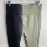 Cara Loren Two Toned Cream & Gray Crop Top & Leggings Size L Photo 13