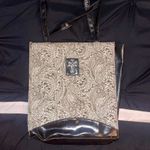Women’s paisley print bag with cross Photo 0