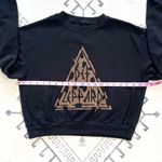 Def Leppard  Black Graphic Cropped Sweatshirt Photo 3
