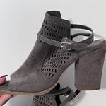 American Eagle  suede Gray Peep-Toe Heels size 7.5 Photo 3