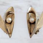 Vintage Clip On Earrings 1.25" Statement Gold Tone Photo 0