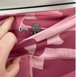 Zyia  Active Pink Camo Light & Tight Pocket Capri Leggings Size 4 Photo 4