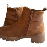 Wanted Women's Cinder Lug Sole Microfiber Ankle Boots. Sizes 8.5. EUC. Tan/Brown Brown Photo 6
