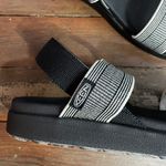 Keen  Elle Backstrap Sandals in Black Star Comfort Platform - Sz 10.5 🧡🎀 Photo 3