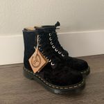 Dr. Martens  Vegan 1460 Crushed Velvet Lace Up Boots Size 5/EU 36 - Black‎ - NWOB Photo 4
