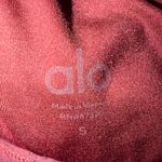 Alo Yoga Lotus Sport Bra in Heathered Cherry Ref Size S Photo 6