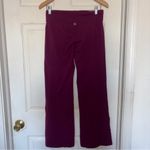 Athleta  KickBooty Yoga Pants Photo 2