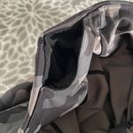 Athleta  Leggings Womens size Large Lightning Camo 7/8 Tight Pockets Active Yoga Photo 6