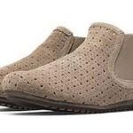 Cobb Hill by new balance tan taupe suede women’s shooties size 10 casual boho Gray Photo 0