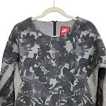 Nike Tech Women’s Sz M Sweatshirt Gray Camo Pullover Cropped Crew Neck Thumb Photo 1