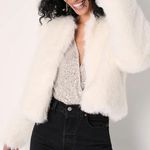 VICI NWT  Hot List Faux Fur Jacket - Ivory. Size Small Photo 1