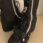 Converse Chuck Taylor All Star women platform combat boots Size 7 Photo 1