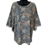 None Oversized Camouflage Star Print Lightweight Top Photo 0