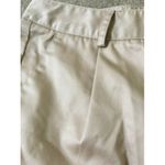 Liz Claiborne  Women's Casual Shorts Pleated Front Pockets Size 8 Khaki Photo 3