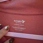 Old Navy Active  crew neck Photo 1