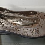 White Mountain lipstick flats size 7.5 Photo 2